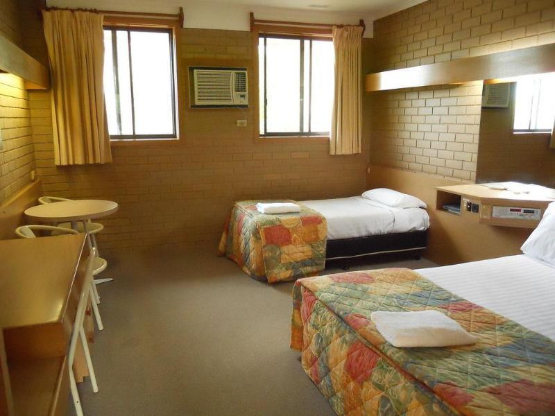 Prom Country Lodge Фостер Экстерьер фото