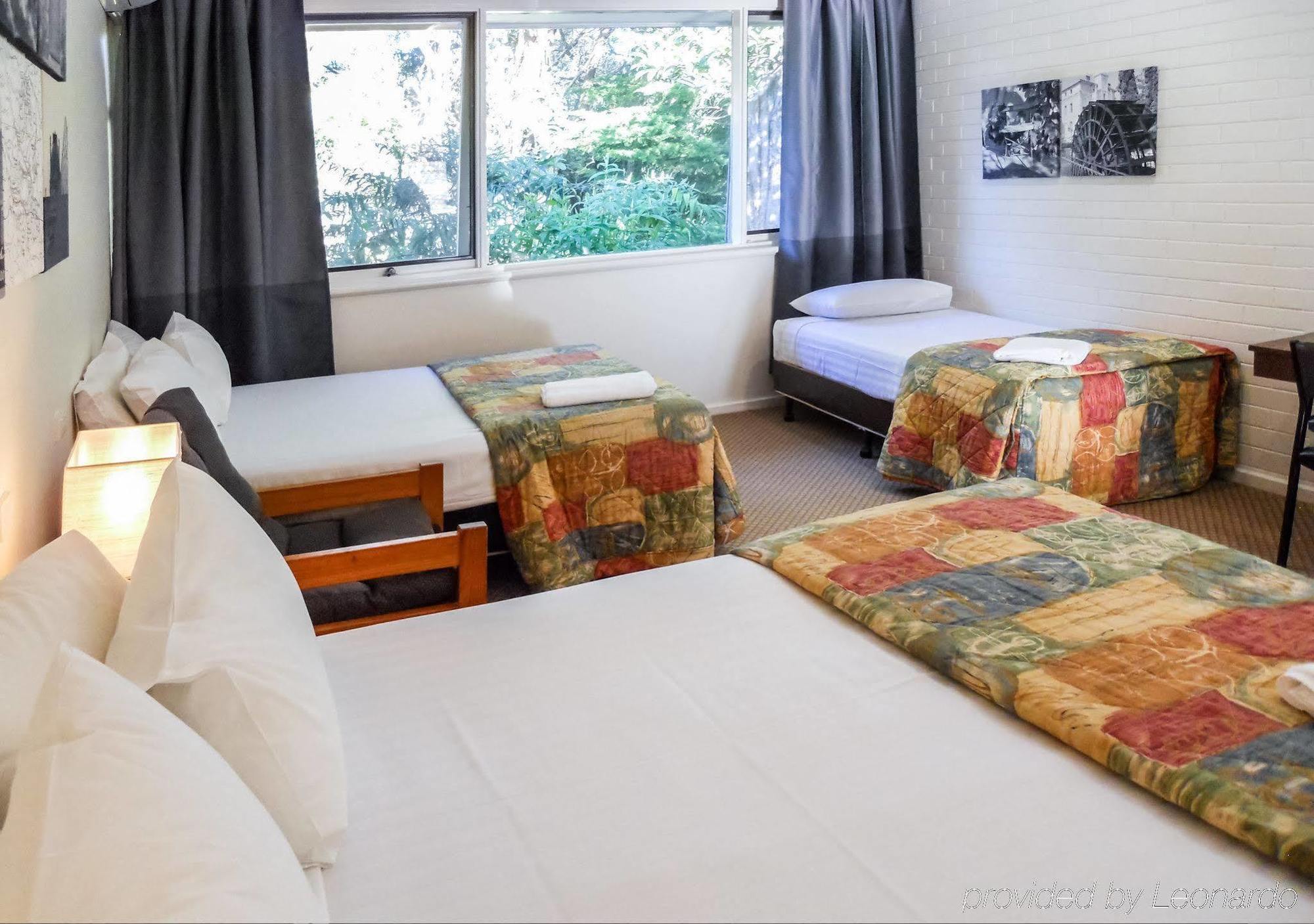Prom Country Lodge Фостер Экстерьер фото