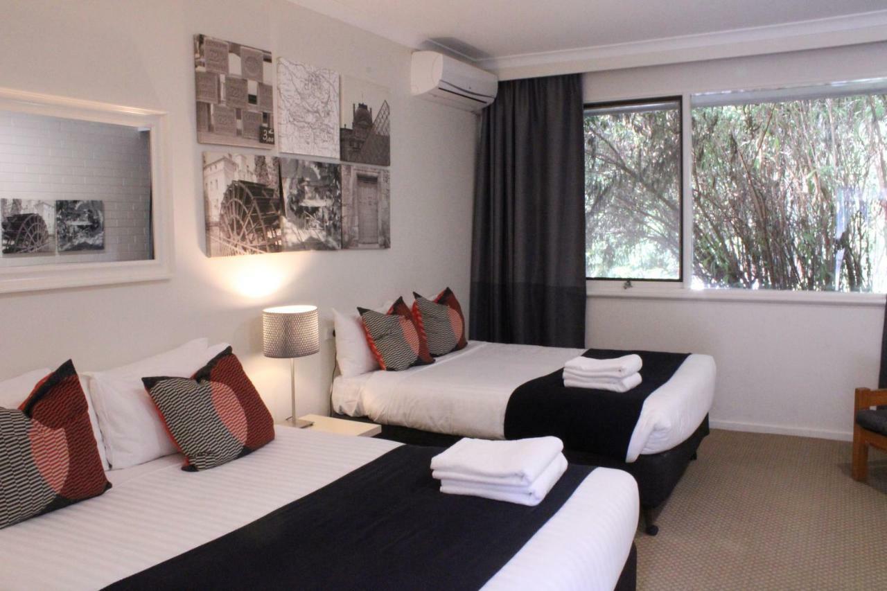 Prom Country Lodge Фостер Экстерьер фото