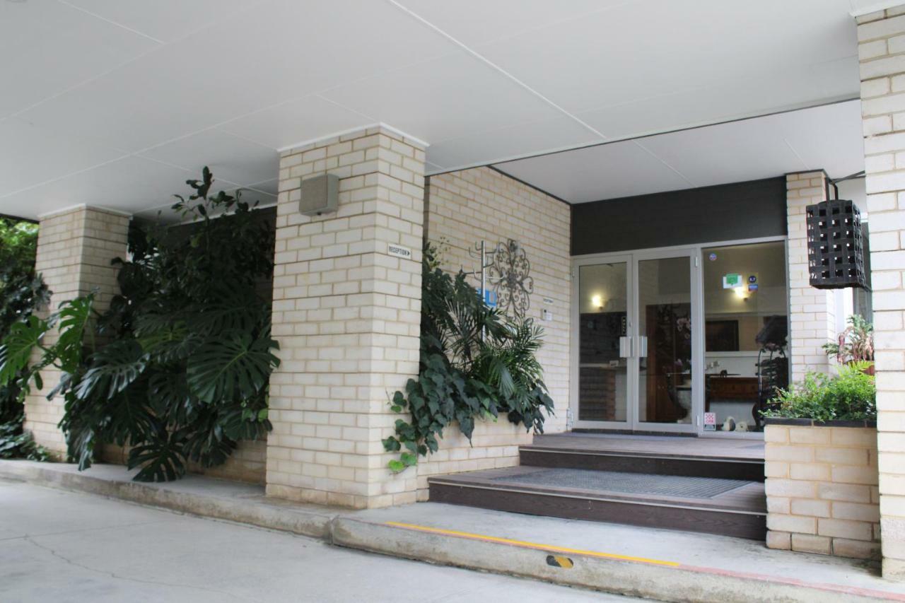 Prom Country Lodge Фостер Экстерьер фото