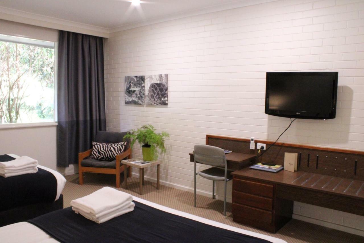 Prom Country Lodge Фостер Экстерьер фото
